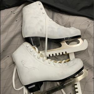 Ice skating shoes